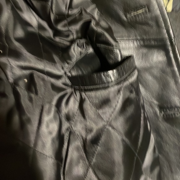 Knights bridge leather jacket. - Picture 4 of 5